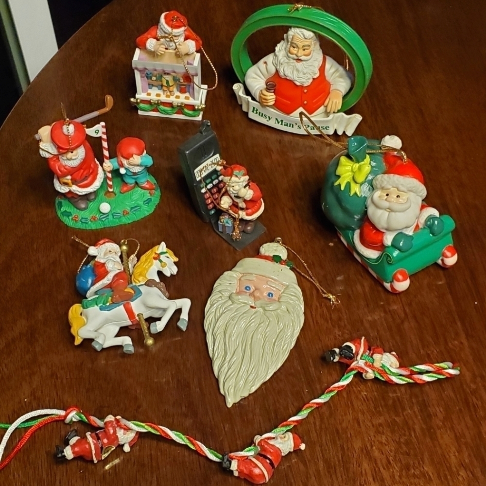8pcs Lot of Santa Christmas Tree Ornaments (Some are vintage)